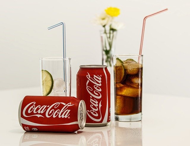 coca cola studený nápoj
